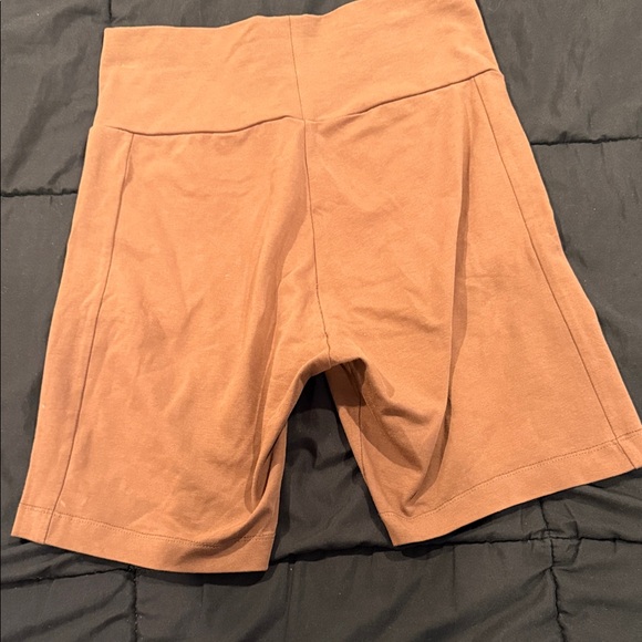 Puma Women's Brown Athletic Shorts Sz Small - Picture 4 of 7